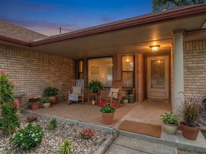 Property Photo:  11124 Ashford Drive  OK 73099 