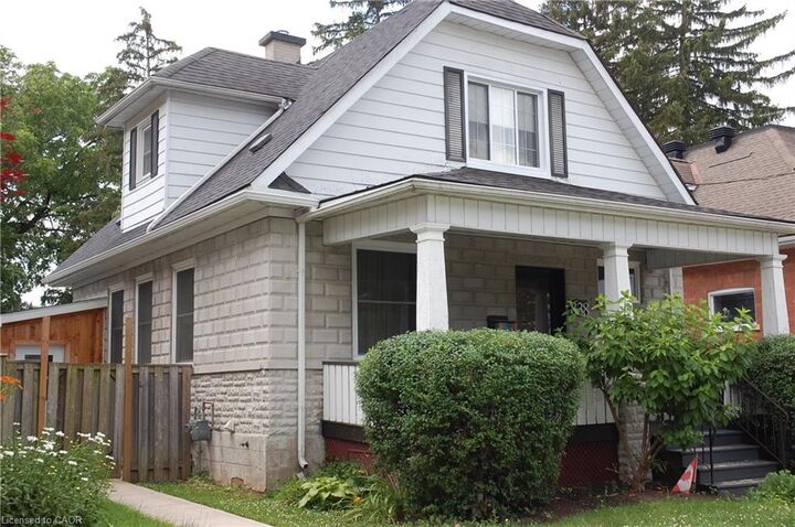 Property Photo: 838 Moore Street ON N3H 3B8