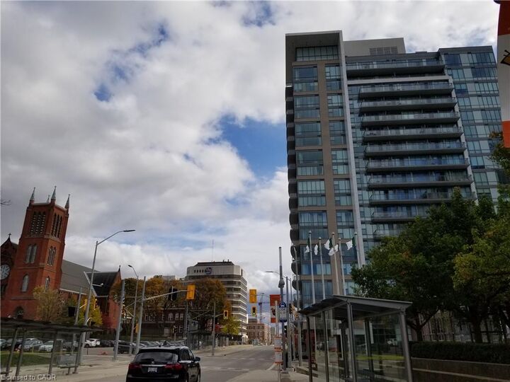 Property Photo:  85 Duke Street W 811  ON N2H 0B7 