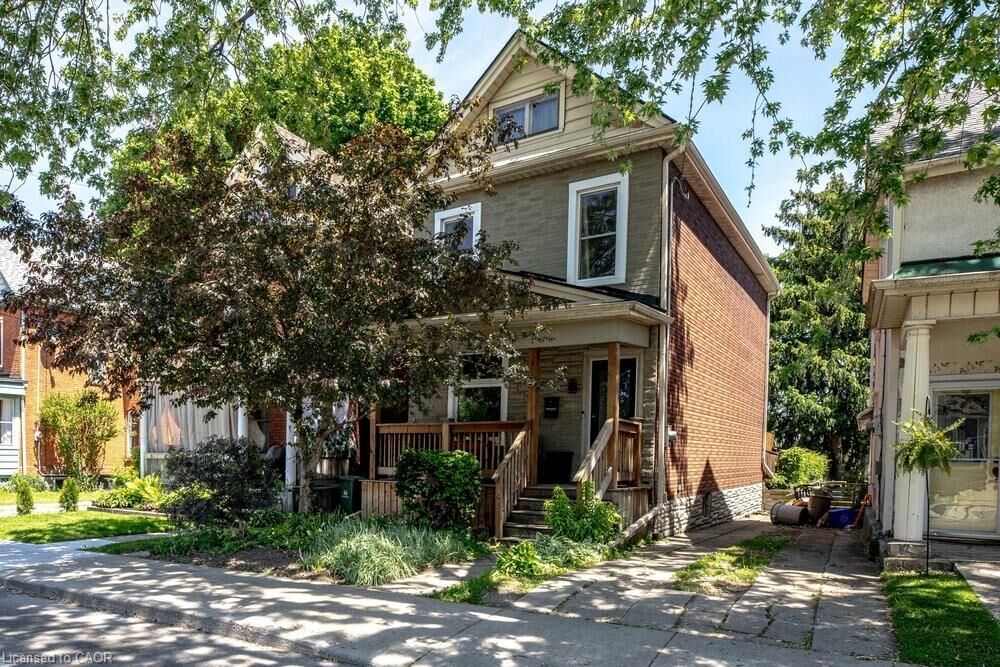 Photo de la propriété: 148 Dundurn Street N ON L8R 3E8