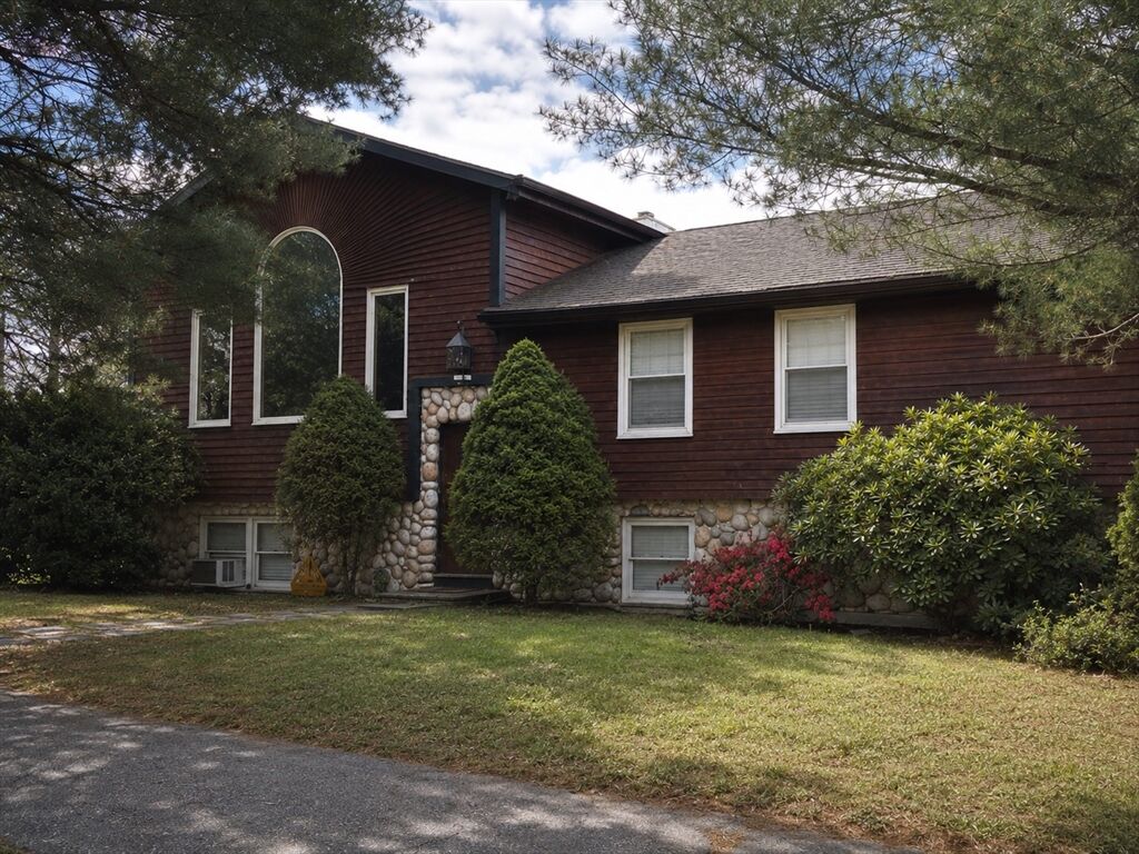 Property Photo:  5 Kathleen Drive  MA 01880 