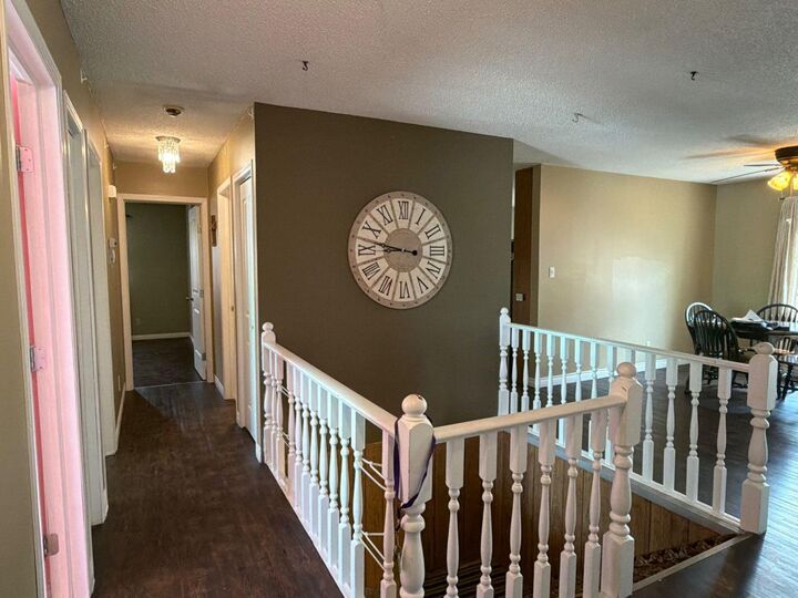 Property Photo:  1009 Third Avenue  AB T0H 0J0 