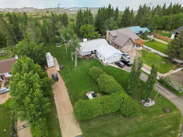 Property Photo: 40421 Range Road 10 56 AB T4L 1S6