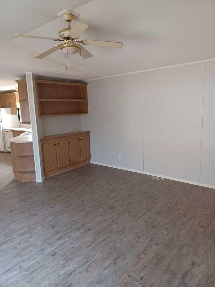 Property Photo: 4506 50 Avenue Unit 4 AB T0C 2J0
