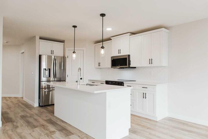 Property Photo: 9615 Hillcrest Drive AB T8V 1A6