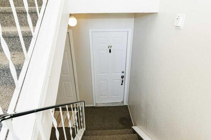 Property Photo:  11 Stanton Street 27  AB T4N 0B9 