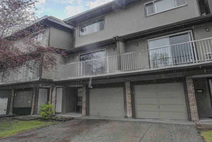 Property Photo: 1055 72 Avenue NW 56 AB T2K 5S4