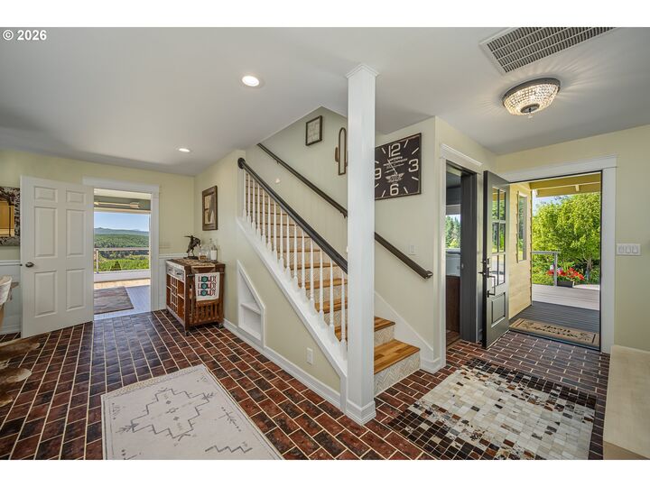 Property Photo:  86407 Homestead Rd  OR 97478 