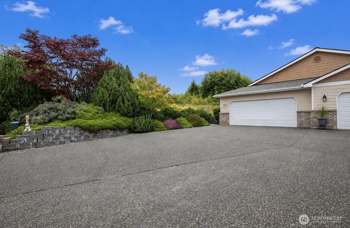 Property Photo:  212  Brant Lane  WA 98550 