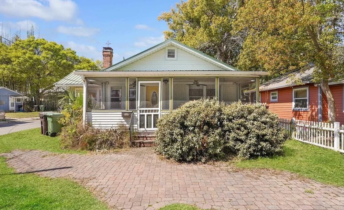 Property Photo:  132 Washington Street  FL 32084 