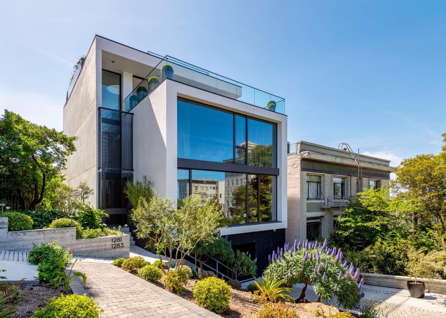 Property Photo: 1281 Greenwich Street CA 94109