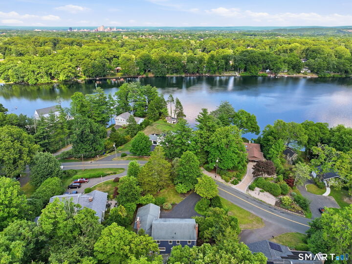 Property Photo:  165 Woodpond Road  CT 06107 