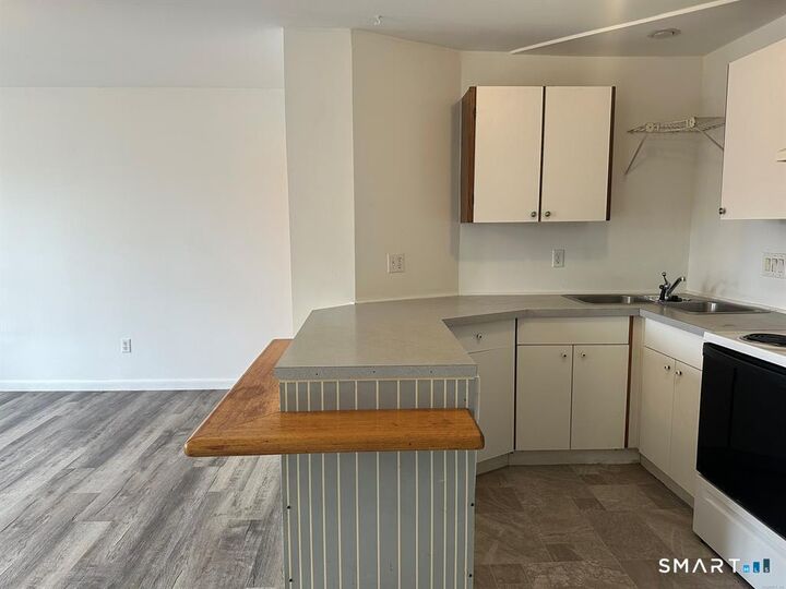 Property Photo: 1334 Dixwell Avenue C CT 06514