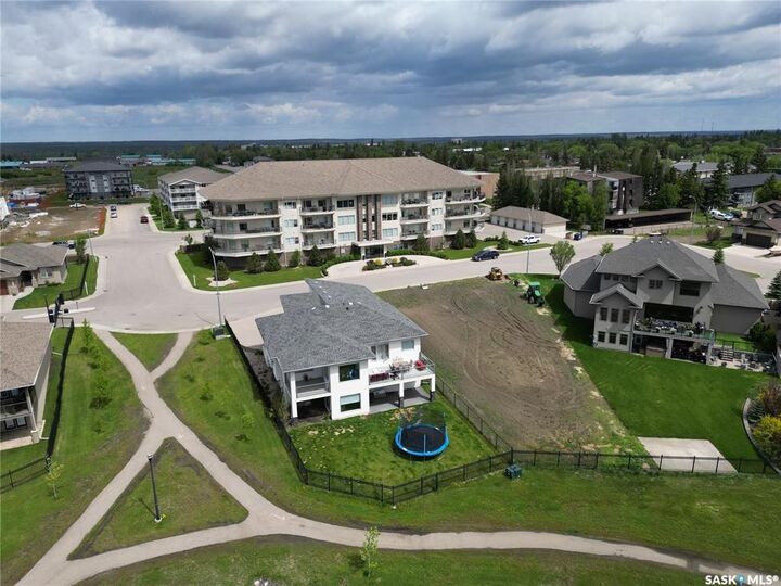Property Photo:  2885 Lakeview Drive  SK S6W 0A4 