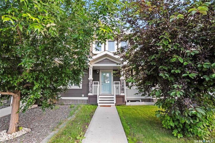 Property Photo:  4533 Primrose Green Drive E  SK S4V 3K4 