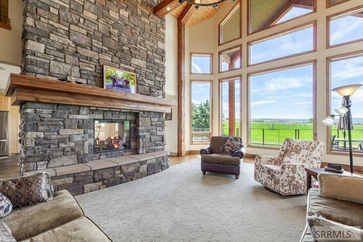 Property Photo:  6122 E Lincoln Road  ID 83401 