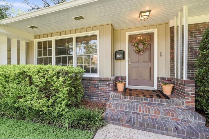 Property Photo:  1435 Crestview Avenue  FL 32303 