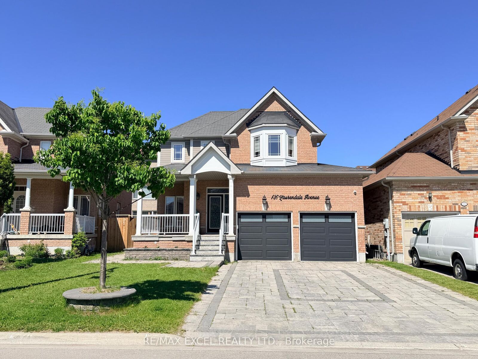 Property Photo:  130 Laurendale Avenue  ON L4P 0C4 