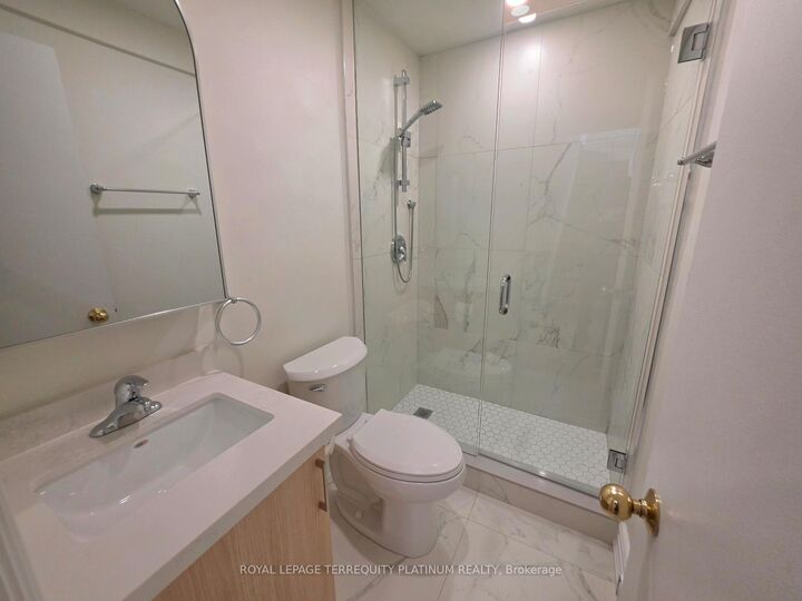 Property Photo:  11 Beaconsfield Avenue 2/Main &Amp Bsmnt  ON M6J 3J1 