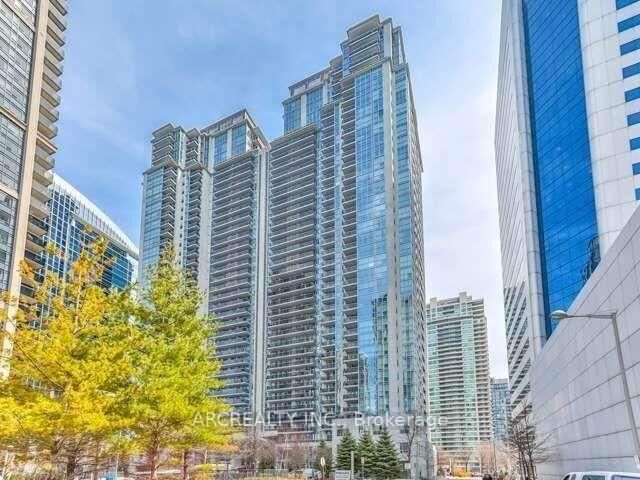 Property Photo:  4968 Yonge Street 3611  ON M2N 7G9 