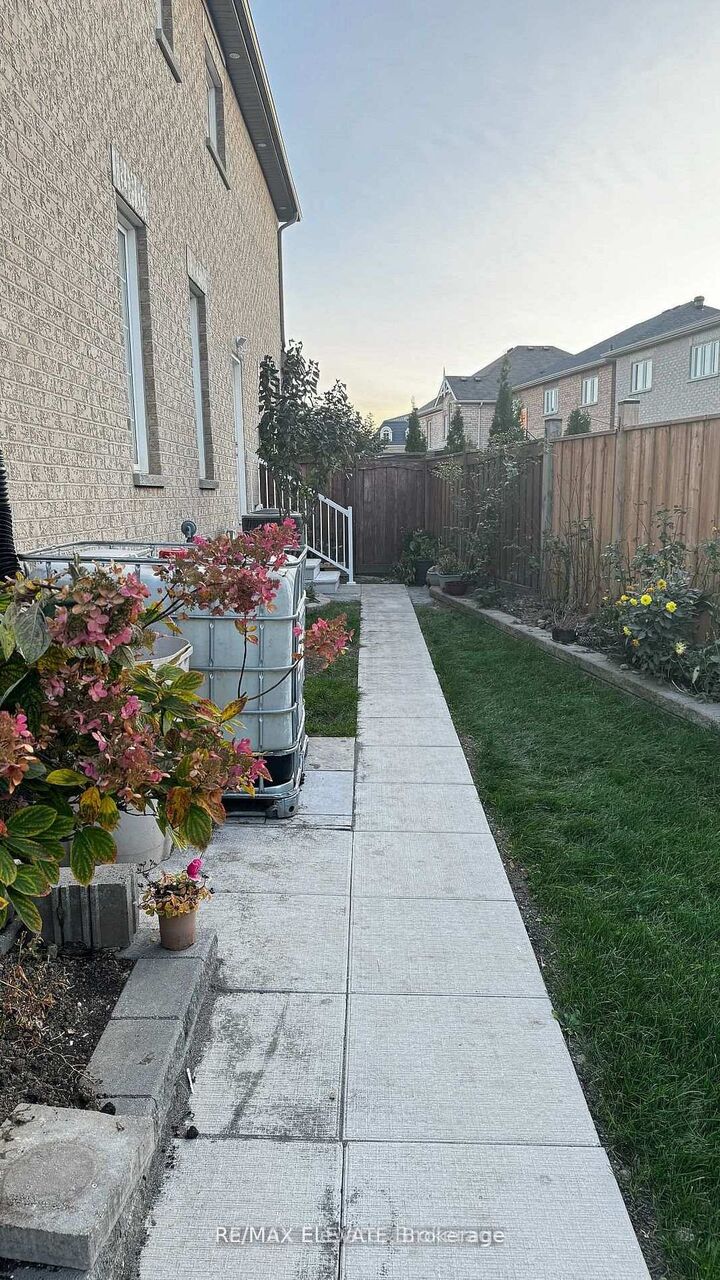 Property Photo: 64 Gooseman Crescent Bsmt ON L6B 0S4