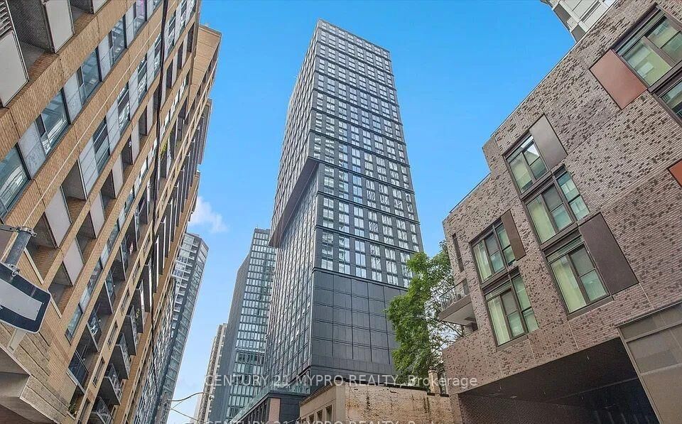 Property Photo: 82 Dalhousie Street 1703 ON M5B 0C5