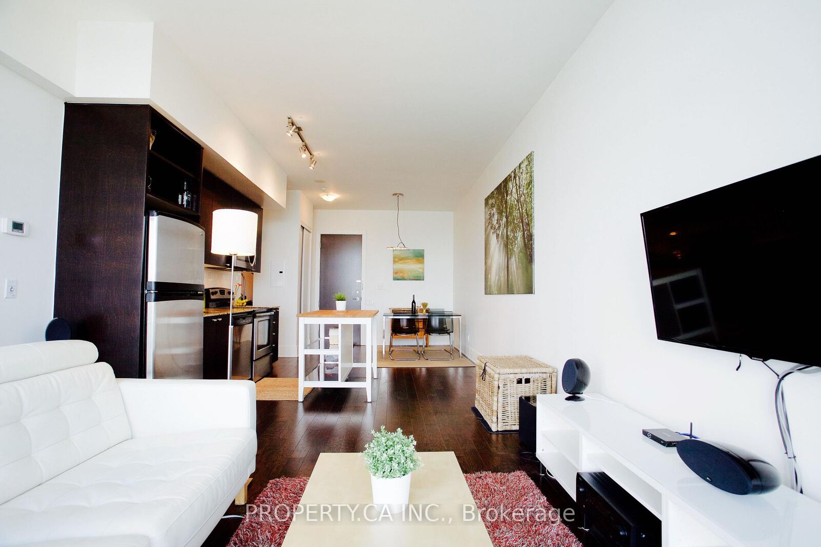 Property Photo:  103 The Queensway N/A 2815  ON M6S 5B3 