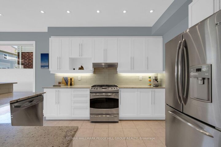 Property Photo: 5 Magna Carta Road ON L4M 7H9