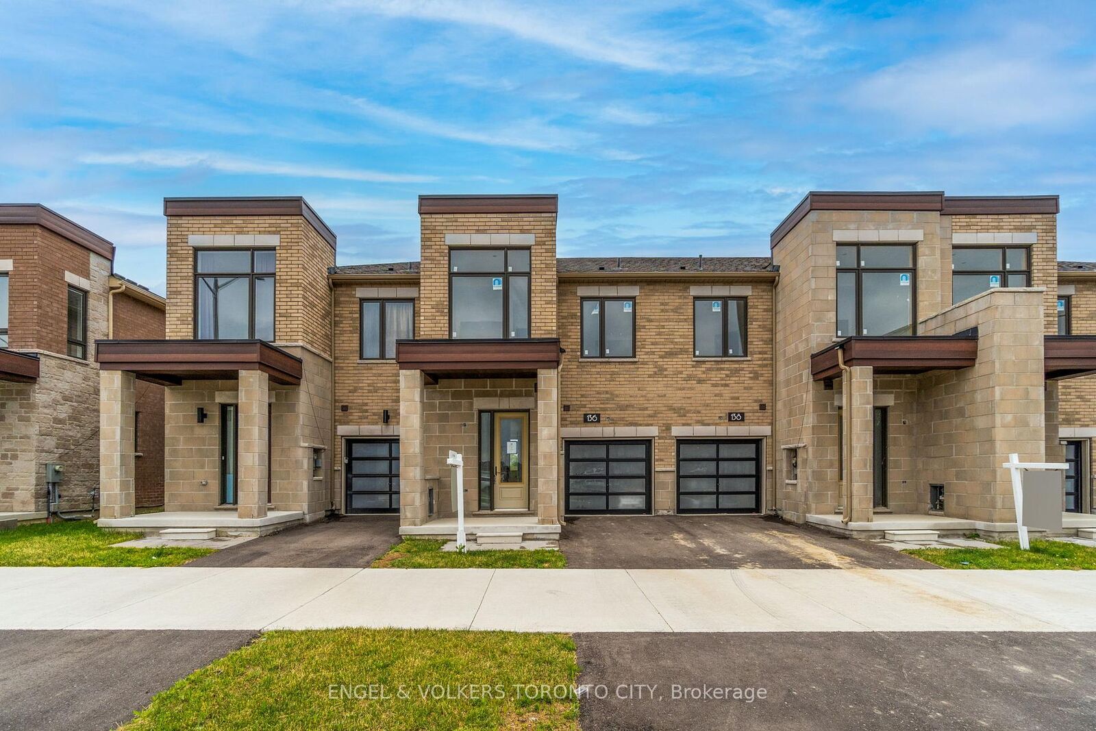 Property Photo: 136 Mumbai Drive ON L3S 0G5