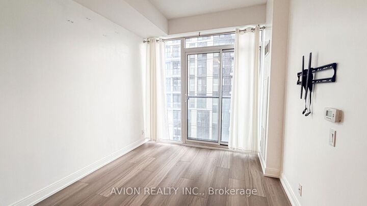 Property Photo:  181 Dundas Street E 2501  ON M5A 0N5 