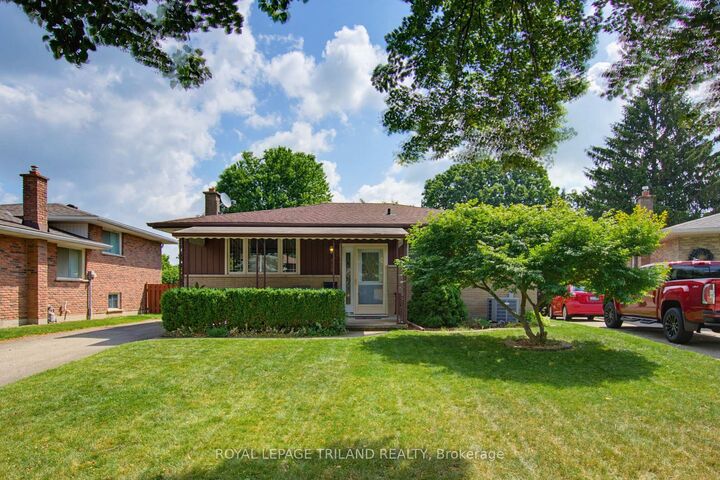 115 Champlain Crescent — photo 1