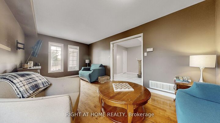Property Photo:  99 Widgeon Street  ON L4N 8W3 