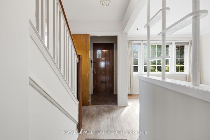 Property Photo: 1020 Riddell Avenue S ON K2C 2J5