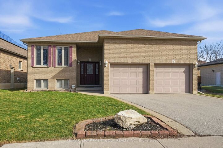 Property Photo: 9 Pace Avenue ON N3S 7V4