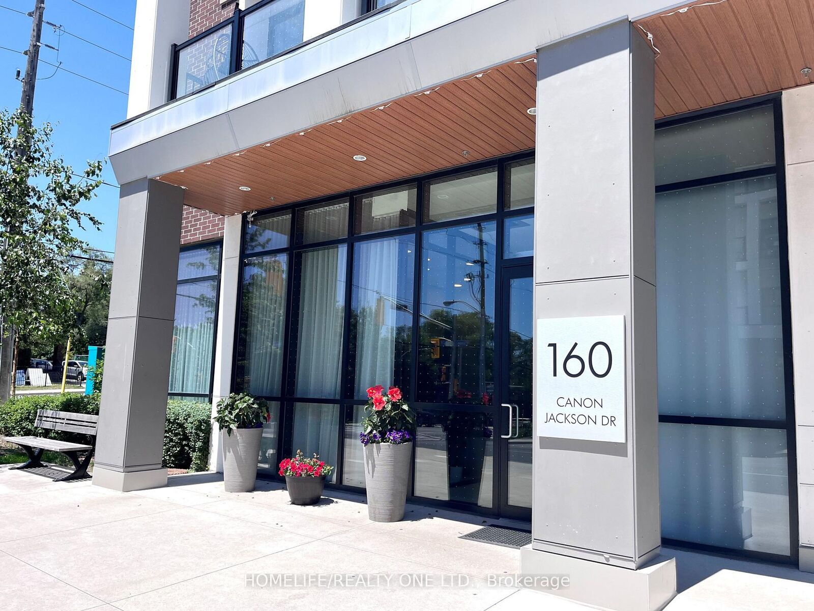 Property Photo:  160 Canon Jackson Drive 501  ON M6M 0B6 