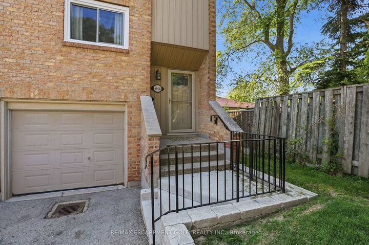 Property Photo: 63 Fonthill Road 14 ON L9C 6T1