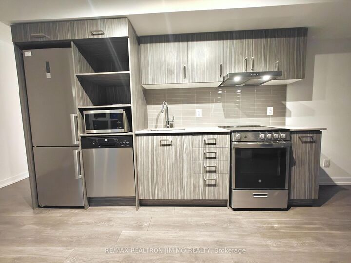 Property Photo:  219 Dundas Street E 1907  ON M5A 0V1 
