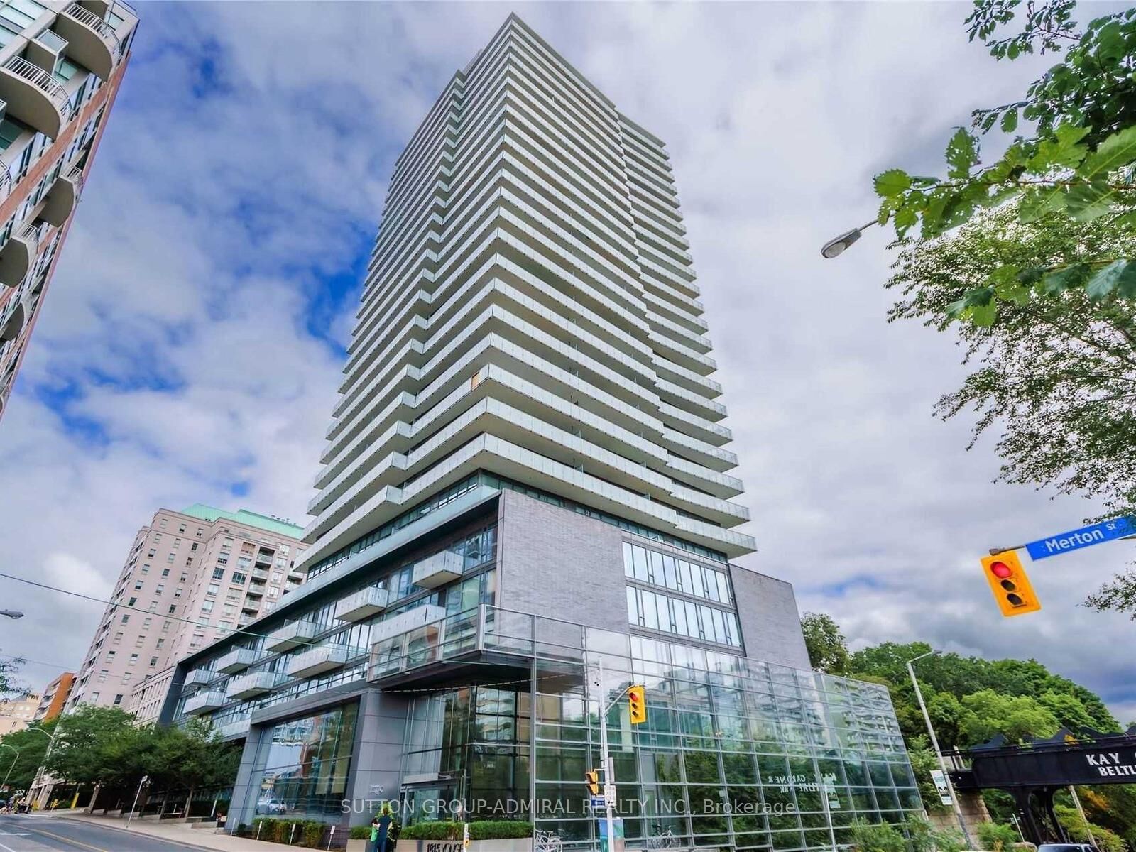 Property Photo: 1815 Yonge Street 1102 ON M4T 2A4