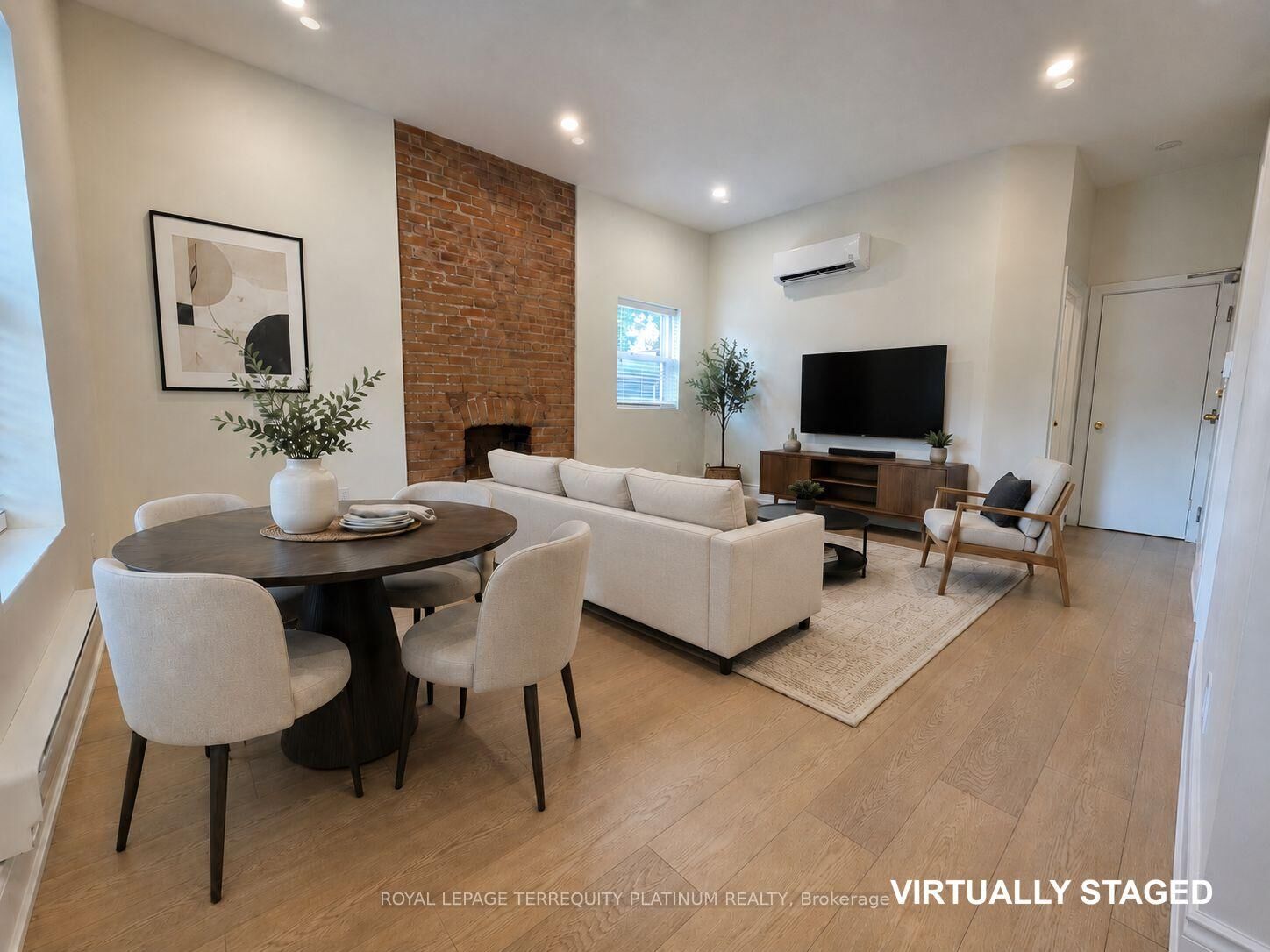 Property Photo:  11 Beaconsfield Avenue 4/ 2nd Floor  ON M6J 3J1 