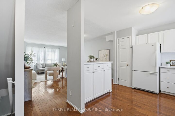 Property Photo:  215 Commissioners Road 10  ON N6J 1X9 