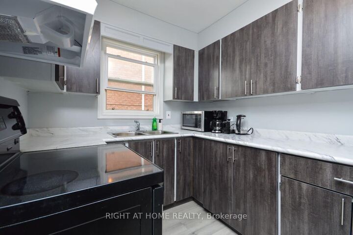 Property Photo:  9 Donald Avenue  ON M6M 1J7 