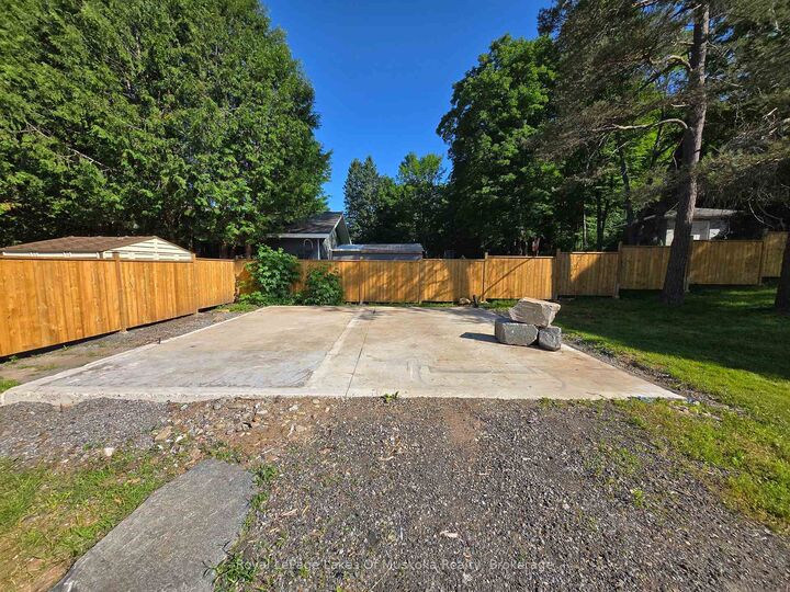 Property Photo:  11 Silver Street  ON P1H 1M2 