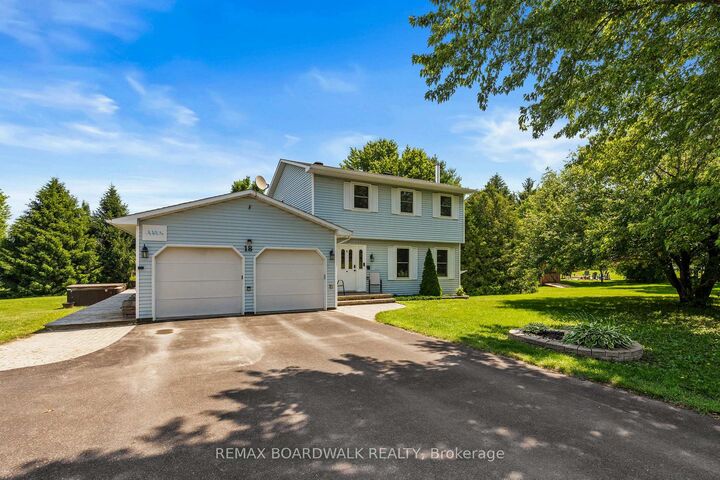 18 Berg Crescent — photo 1
