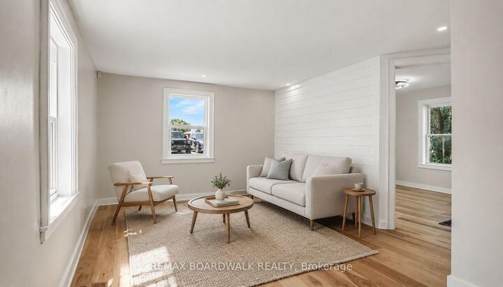 Property Photo:  11 Abbott Street S  ON K7A 4S1 