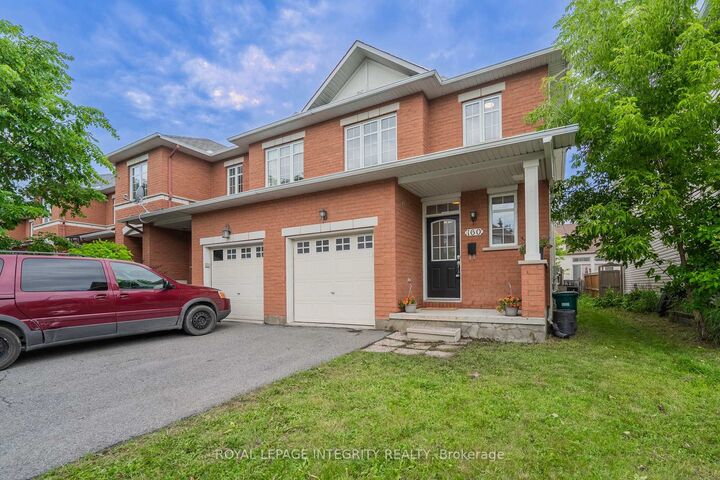 Property Photo: 160 Deercroft Avenue ON K2J 5H9