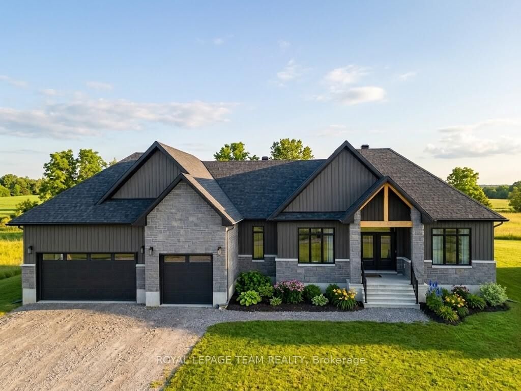 Property Photo: 224 Trudeau Crescent ON K4R 1E5