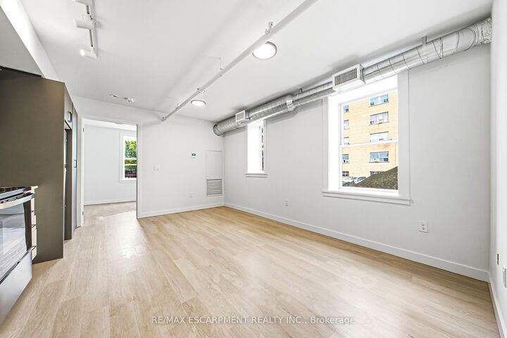 Property Photo:  325 James Street S 103  ON L8P 3B7 
