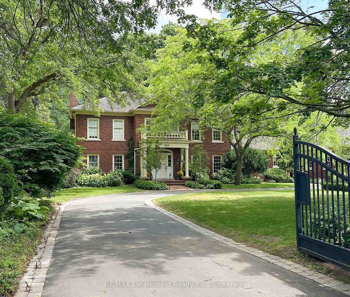 488 Macdonald Road — photo 1