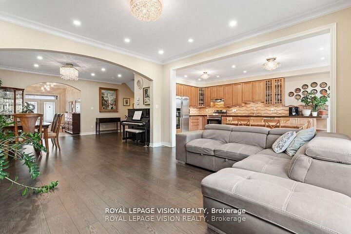 41 Treetops Boulevard — photo 1