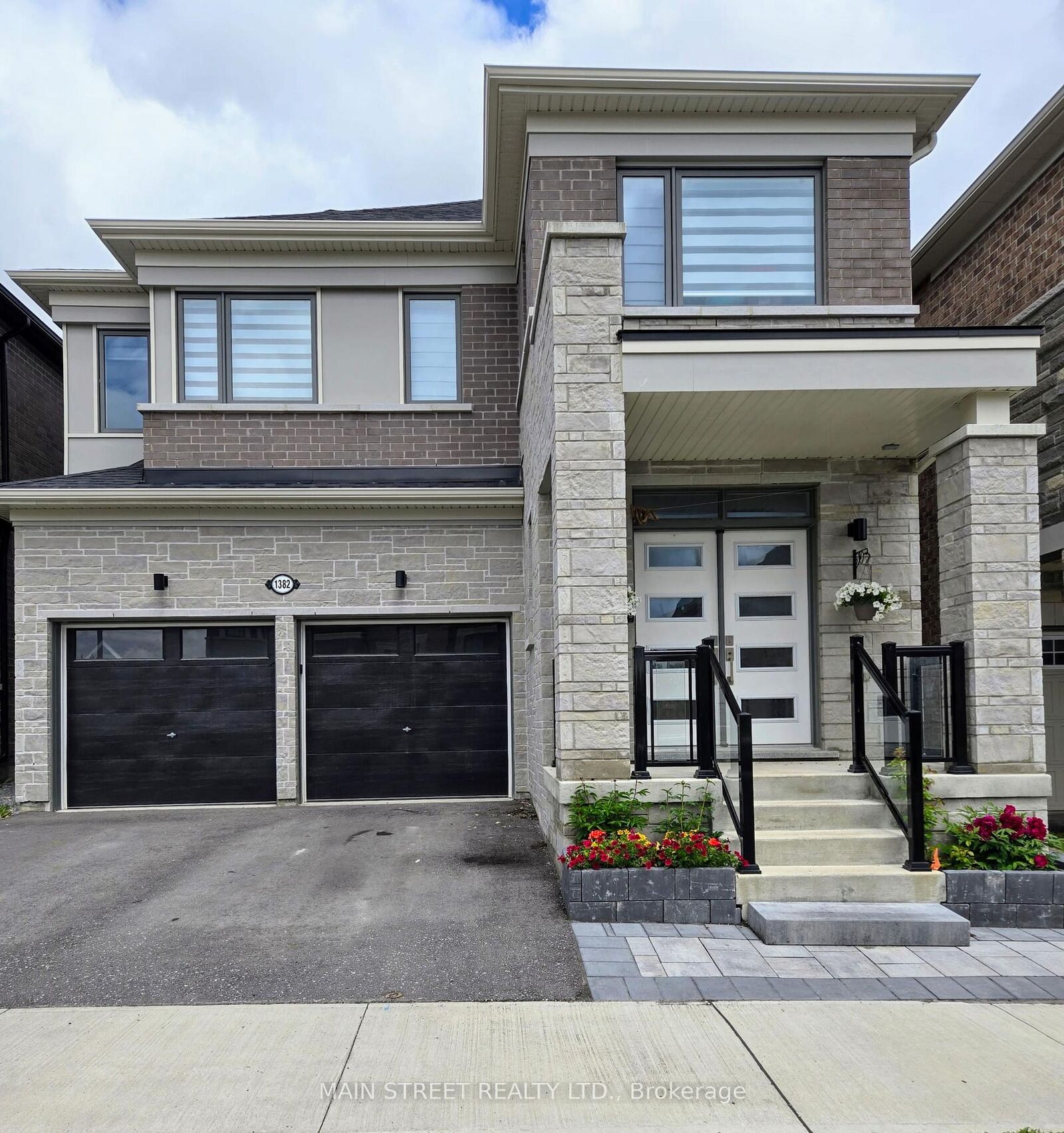 Property Photo:  1382 Stillmeadow Lane A  ON L1X 0N5 